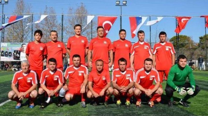 T&uuml;rk Ve Rus Takımları, Ter&ouml;re Karşı Dostluk Ma&ccedil;ı Yaptı