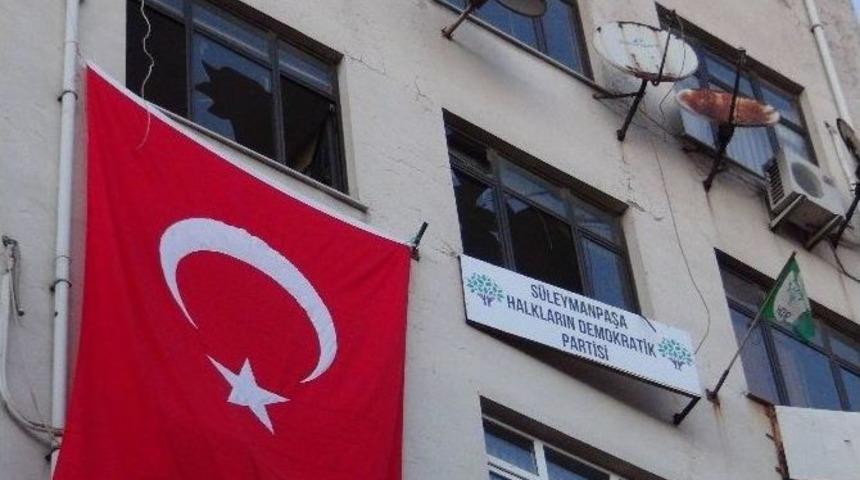 Tekirdağ&rsquo;da Hdp B&uuml;rosuna Saldırı
