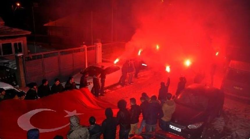 İneg&ouml;ll&uuml; Gen&ccedil;lerden Jandarmaya 'ihbarlı S&uuml;rpriz'