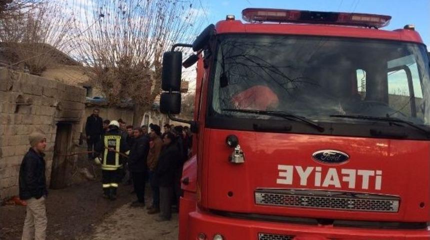 Adıyaman&rsquo;da Odunlukta Yangın