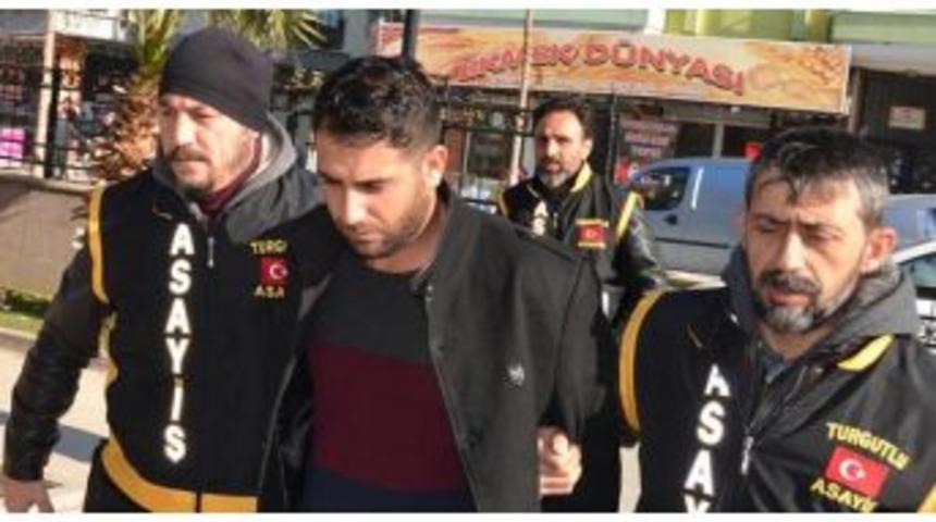 Ak Partili Eski Meclis &Uuml;yesini &Ouml;ld&uuml;ren Ş&uuml;phelisi Teslim Oldu (2)