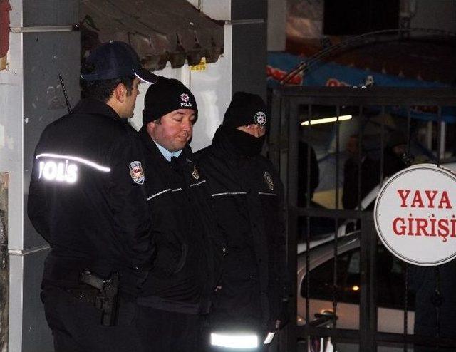 Ümraniye’de Şehit Düşen Polisin Evi Taziye İçin Gelenlerle Doldu