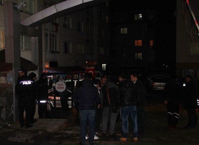 Ümraniye’de Şehit Düşen Polisin Evi Taziye İçin Gelenlerle Doldu