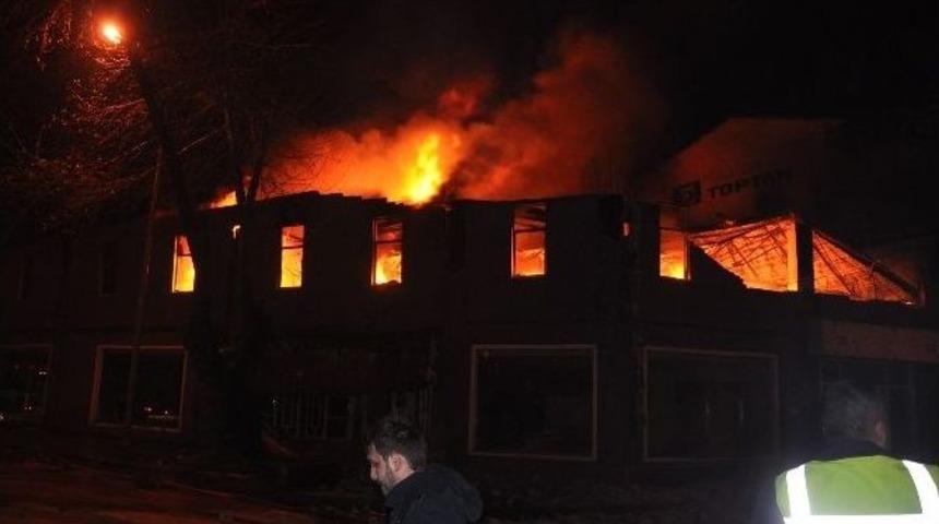 Bursa&rsquo;da Alevli Gece