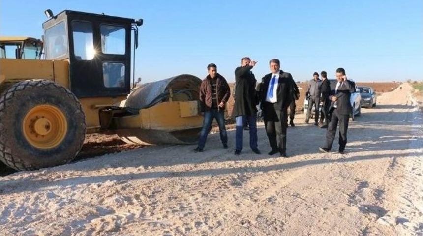 Kırsal Mahallelerde Yol &Ccedil;alışmaları S&uuml;r&uuml;yor