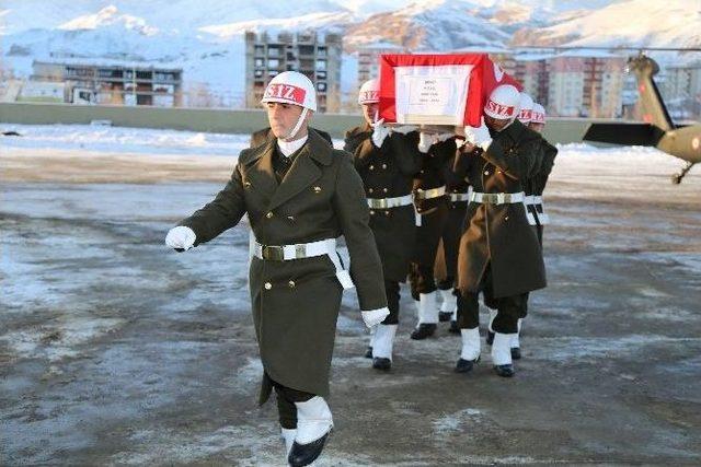 Şehidin Cenazesi Oltu’da