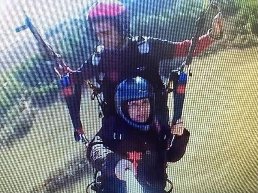 66 Yaşında Yama&ccedil; Paraş&uuml;t&uuml; Yaptı