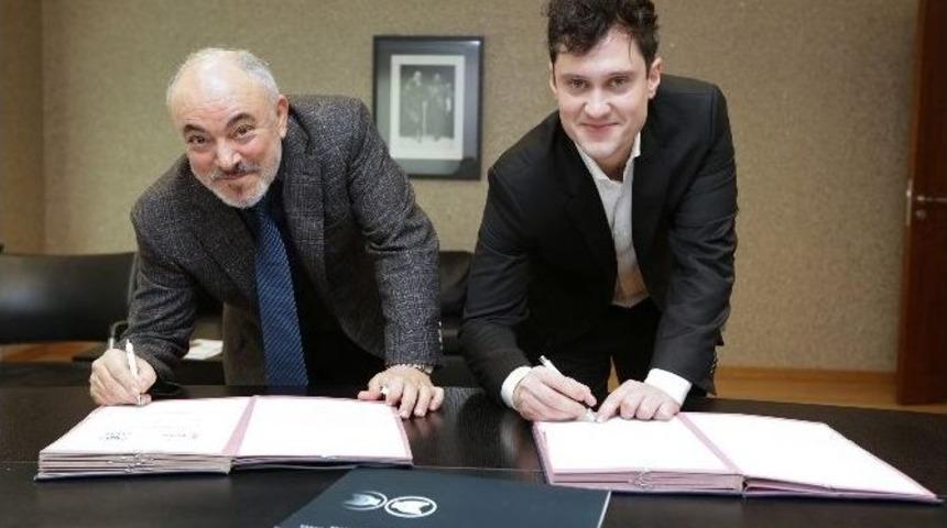 M&uuml;lteciler &Uuml;niversiteli Oluyor