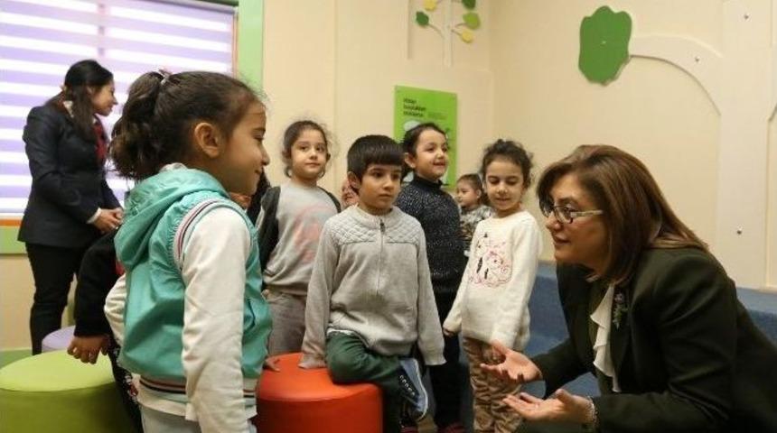 T&uuml;rkiye&rsquo;nin İlk Uygulamalı &Ccedil;ocuk K&uuml;t&uuml;phanesi Hizmete Girdi