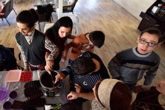 Yılbaşı Çikolataları Özel Öğrencilerden 1