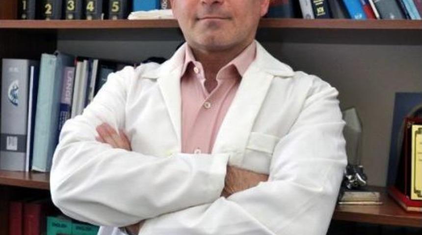 Profesörden Kulak Temizleme Çubuğu Uyarısı