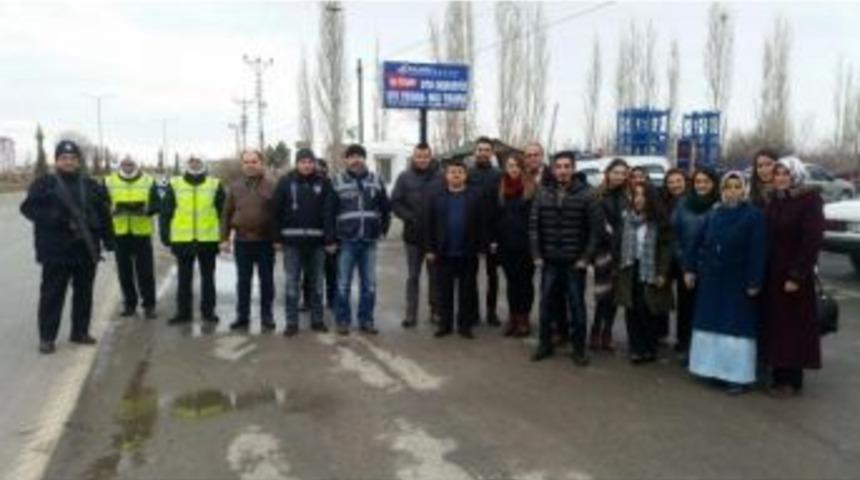 Beyşehir&rsquo;de Yurt &Ouml;ğrencilerinden Polise Ziyaret