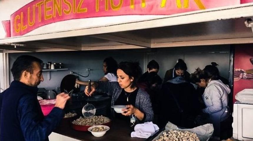 Gl&uuml;tensiz Mutfakta Mantı G&uuml;n&uuml;