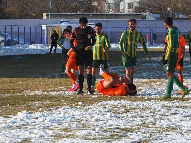 B&ouml;lgesel Amat&ouml;r Lig Temsilcisi Vitraspor Evinde Kazanarak Devreye Moralli Girdi 2