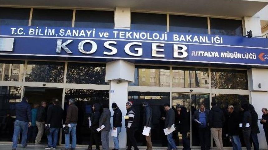 Antalya&rsquo;da Faizsiz 50 Bin Tl Kuyruğu