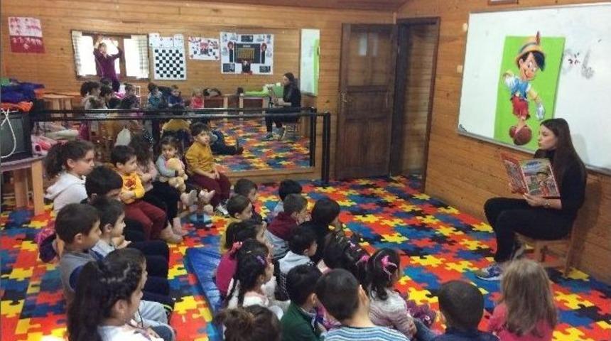 Minikler Masal Tadında Bir G&uuml;n Ge&ccedil;irdi