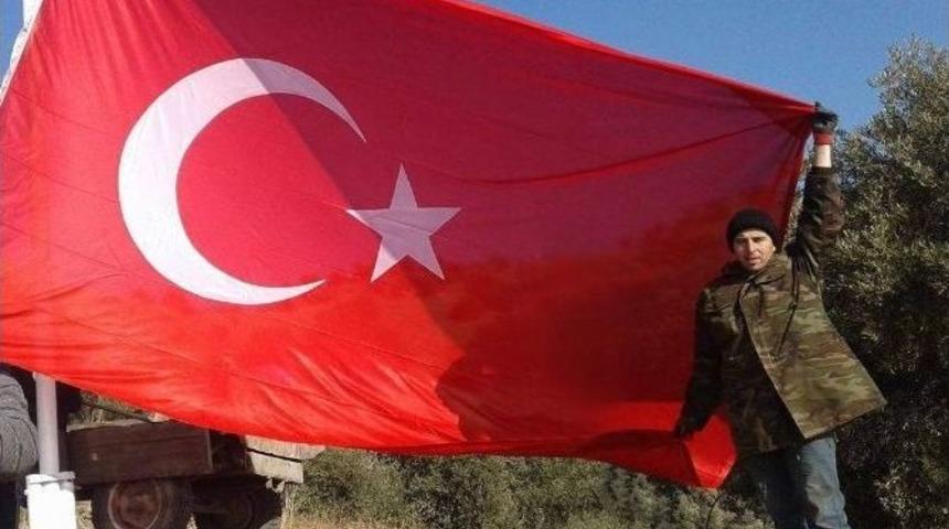 İncirliova&rsquo;da Ballı Kaya&rsquo;ya T&uuml;rk Bayrağı Dikildi