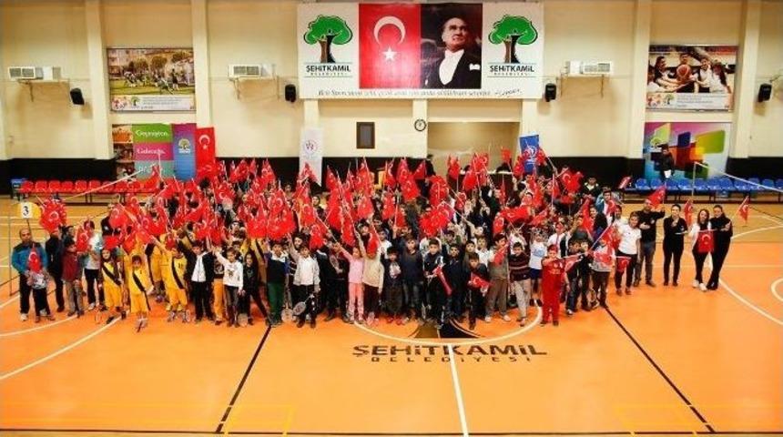 Şehitkamil&rsquo;de Sporcular Ter&ouml;re Lanet Yağdırdı