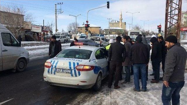 Elazığ’da Trafik Kazası: 6 Yaralı