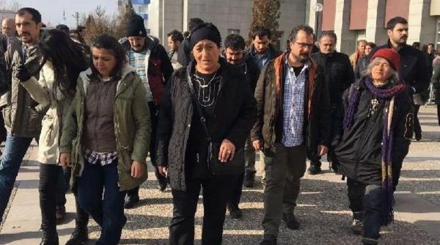 Ethem Sarıs&uuml;l&uuml;k Davasında Sanık Polise: 10 Bin 100 Lira Para Cezası(2)