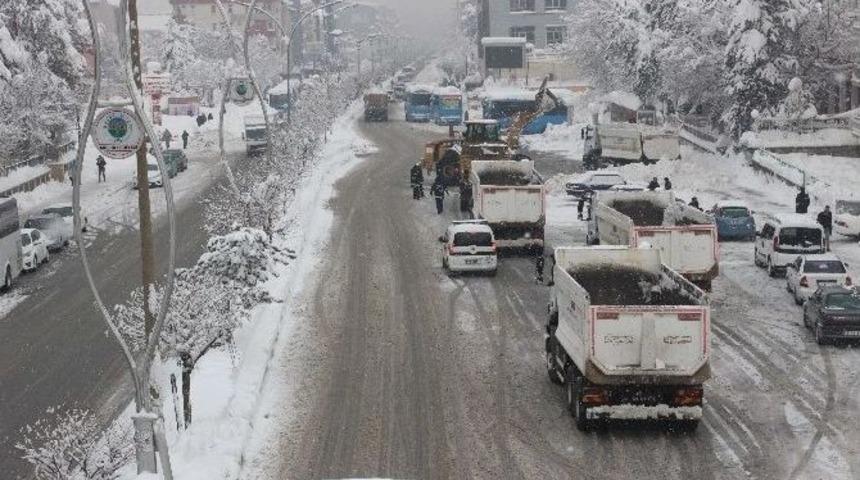 Muş&rsquo;ta Karla M&uuml;cadele