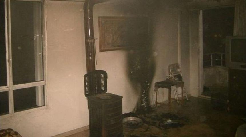 Yangını S&ouml;nd&uuml;r&uuml;rken Kendi De Yandı