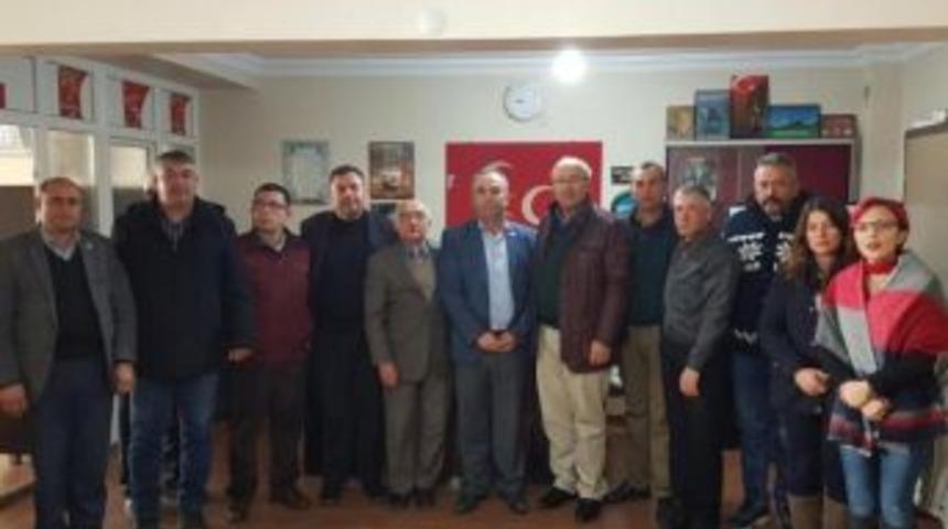 Akt&uuml;rk&rsquo;ten, Mhp&rsquo;ye Hayırlı Olsun Ziyareti