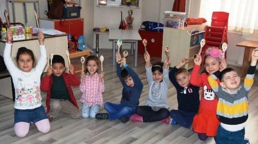 Anaokulu &Ouml;ğrencileri M&uuml;zik Ve Ritimle &Ouml;ğreniyor