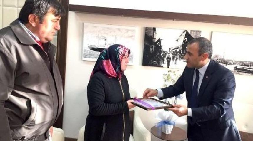 Kaymakam Sonel, 1 Yılda 3'&uuml;nc&uuml; Şehidin Ailesini Ev Sahibi Yaptı