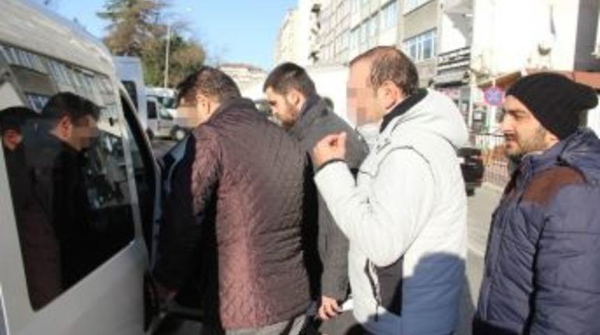 Fet&ouml;&rsquo;den G&ouml;zaltına Alınan Teğmen Ve Astsubay İstanbul&rsquo;a G&ouml;nderildi