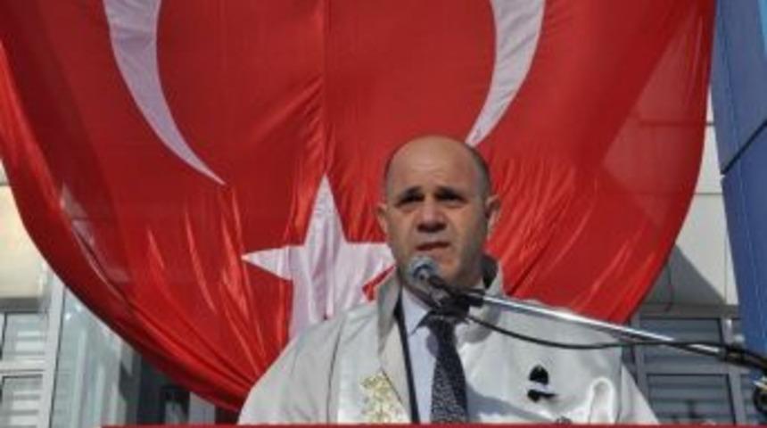 Kars Kafkas &Uuml;niversitesi Rekt&ouml;r&uuml; Prof. Dr. Sami &Ouml;zcan Ter&ouml;r&uuml; Kınadı