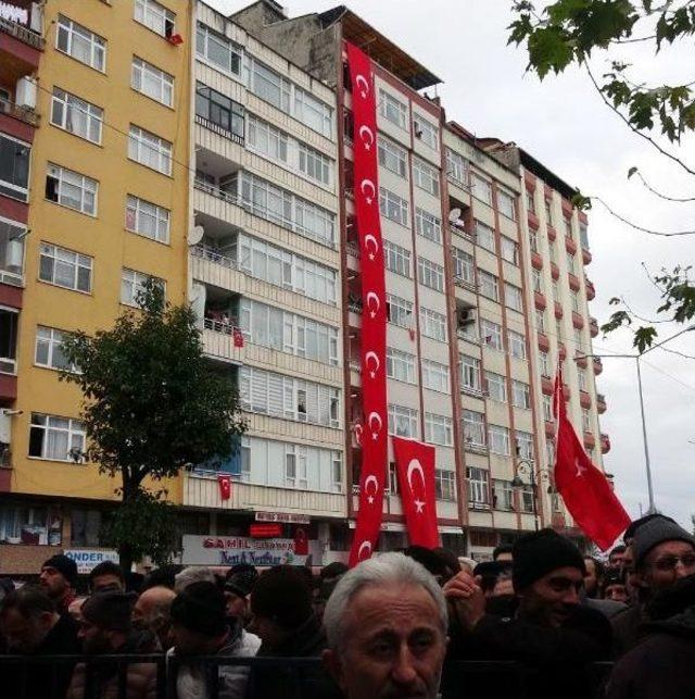 Şehit Er Uğur Korkmaz'ı 10 Bin Kişi Uğurladı