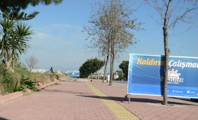 Konyaaltı’na Modernize Kaldırımlar