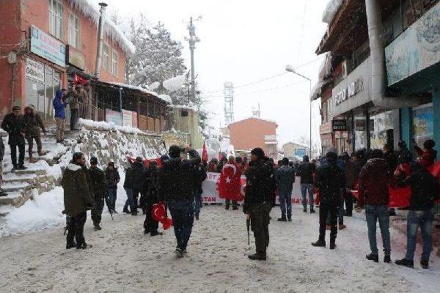 Şemdinli'de Teröre Tepki Yürüyüşü