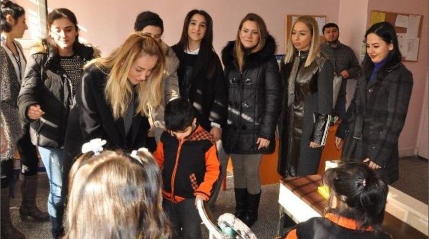 Gagiad Kadınlar Kurulundan Bot Ve Mont Yardımı