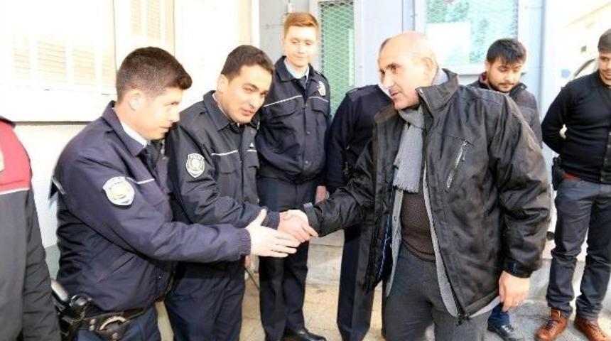 Belediye Başkanı Kara Karataş Ekipler Amirliği Ziyaret Etti