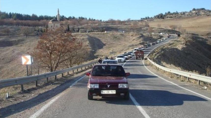 Besni&rsquo;de Modifiye Tutkunları Ter&ouml;re Tepki İ&ccedil;in Gaza Bastı