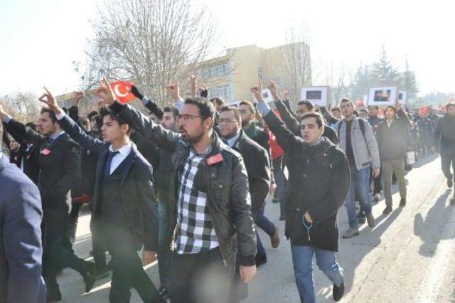 Üniversitede Terörü Protesto Yürüyüşü