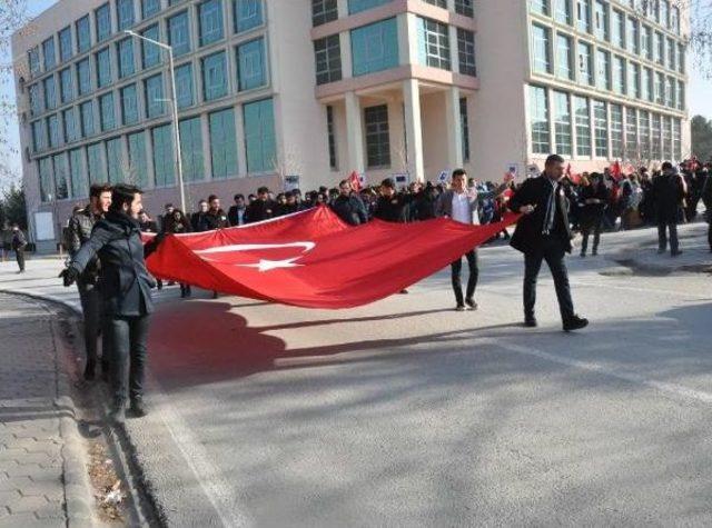 Üniversitede Terörü Protesto Yürüyüşü