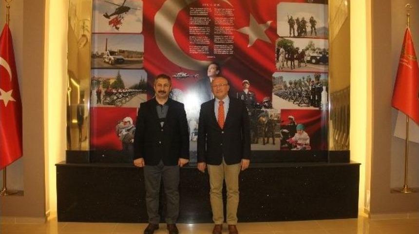Milletvekili Utku Çakırözer’den Emniyet Müdürü Engin Dinç’e Taziye Ziyareti