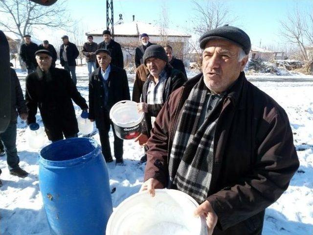 Su Sıkıntısı Yaşayan Köylülerden İlginç Çözüm