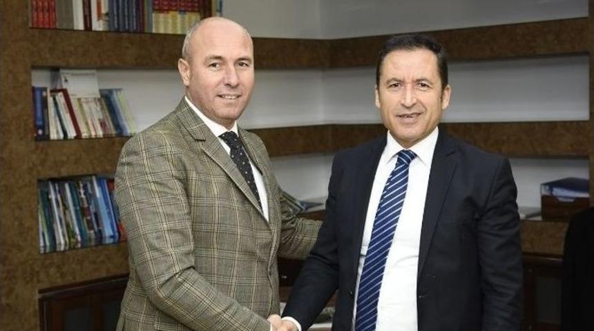 Başkan Togar&rsquo;dan Kaymakam &Ouml;zt&uuml;rk&rsquo;e Ziyaret