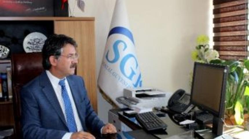 Vatandaşlar E-devlet Hizmetinden Yeterince Faydalanmıyor