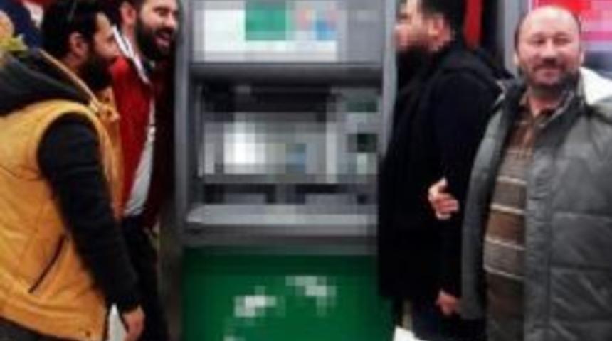 Dolandırıcılarda 2 Milyon Kişinin Kredi Kartı Bilgisi &Ccedil;ıktı