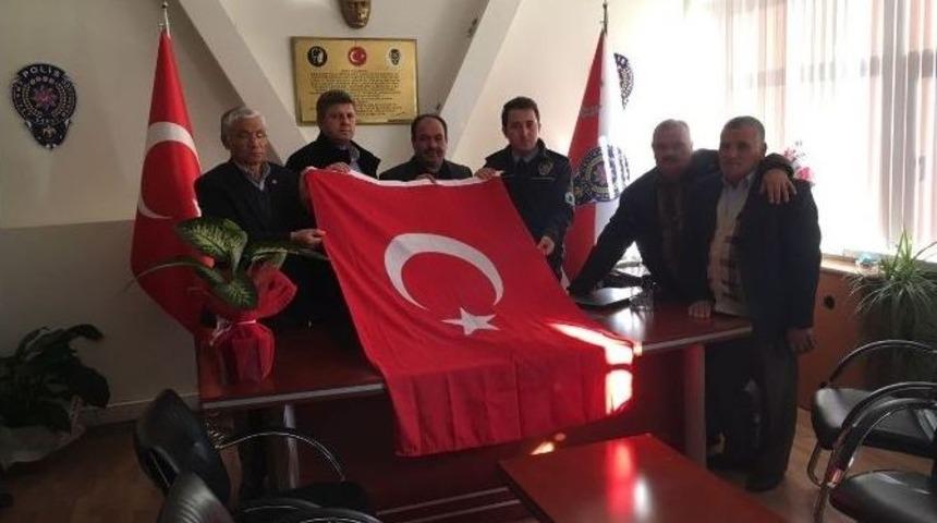 Selendili Stk&rsquo;lerden Polis Ve Jandarmaya Taziye