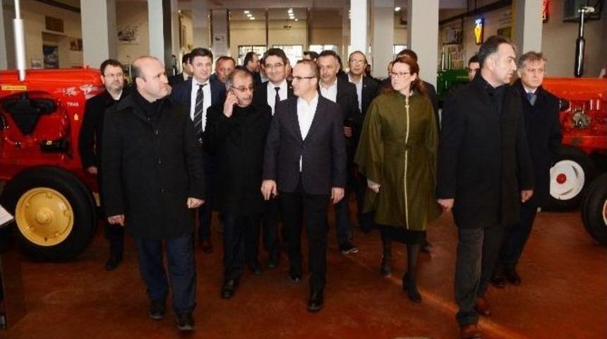 Turan, Antika Trakt&ouml;r M&uuml;zesini Gezdi