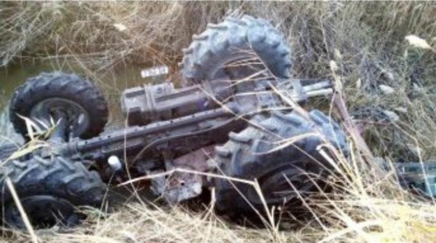 Sökeli Çiftçi Traktör Kazasını Ucuz Atlattı