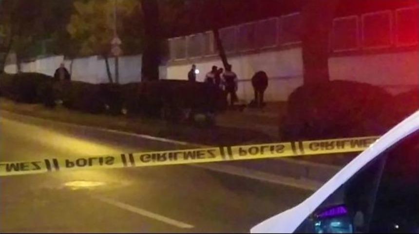 Zeytinburnu&rsquo;nda Askeri Lojman &Ouml;n&uuml;nde Hareketli Dakikalar