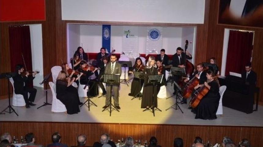 Nk&uuml;&rsquo;de &lsquo;se&ccedil;ilmiş Na&rsquo;tlardan Se&ccedil;kin Beyitler&rsquo; Konseri