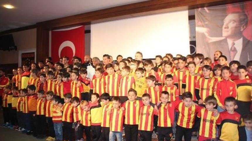 G&ouml;ztepe Bodrum Futbol Okulu 1. Yaşını Kutladı